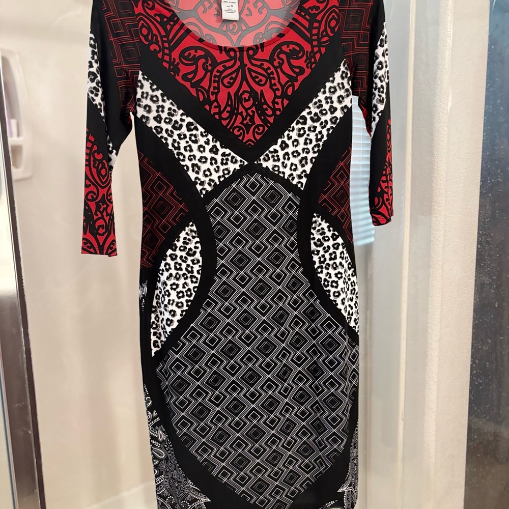 Monroe & Main Black, Red & White Sheath Dress with 3/4 Sleeves